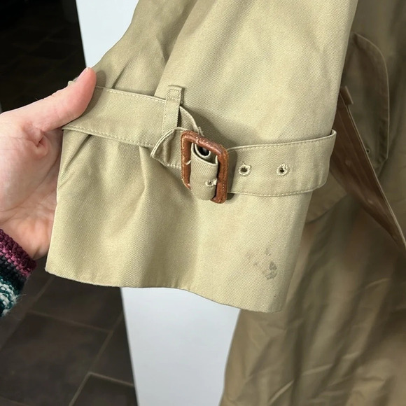 Burberry London Harrods Men’s Double Breasted Khaki Trench Coat - Picture 6 of 13
